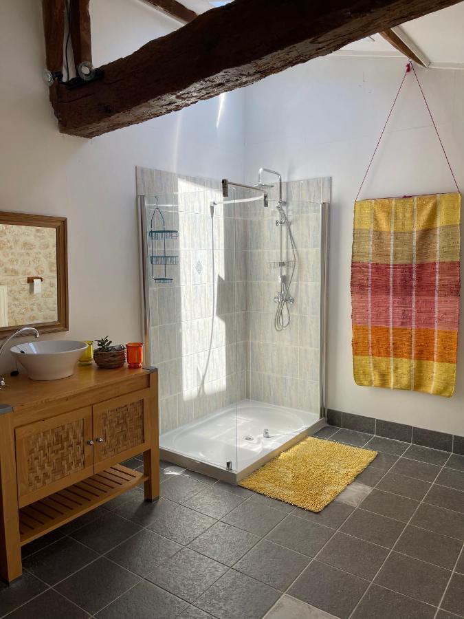 Naturo-Gites Nieul-le-Virouil Room photo